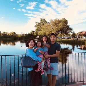 Meet your Posher, Younho